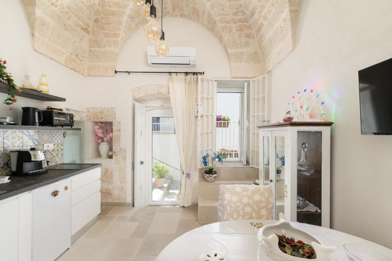 Stairway With Jacuzzi By Wonderful Italy Apartment Ostuni Exterior photo