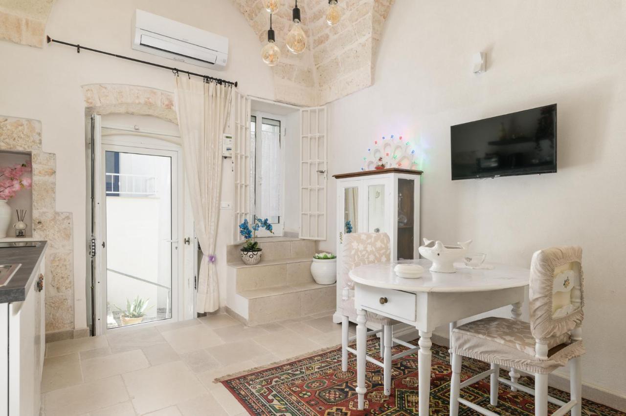 Stairway With Jacuzzi By Wonderful Italy Apartment Ostuni Exterior photo