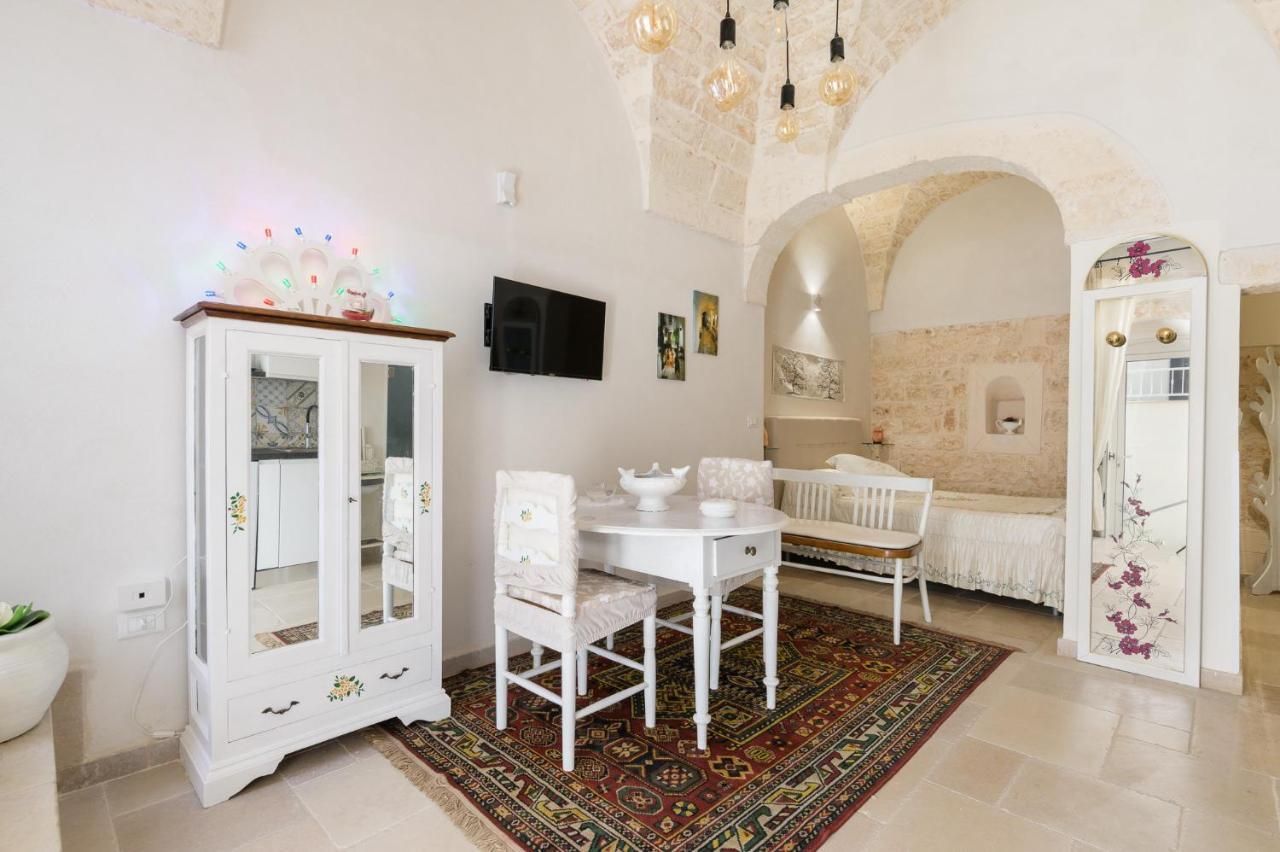 Stairway With Jacuzzi By Wonderful Italy Apartment Ostuni Exterior photo